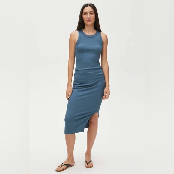 Ribbed midi dress with slit - Picture 5 of 8